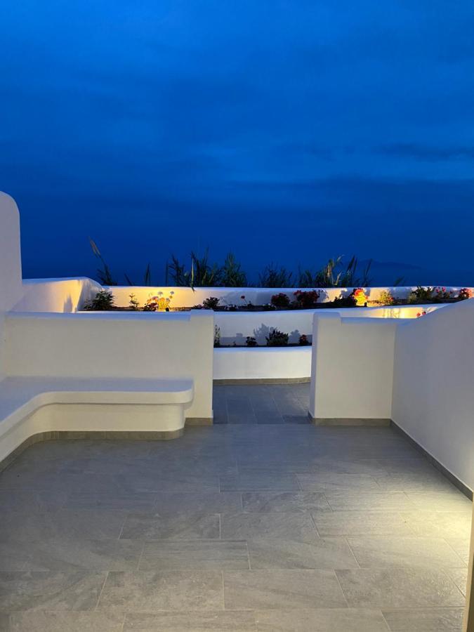 Petran Apartment Фира Екстериор снимка