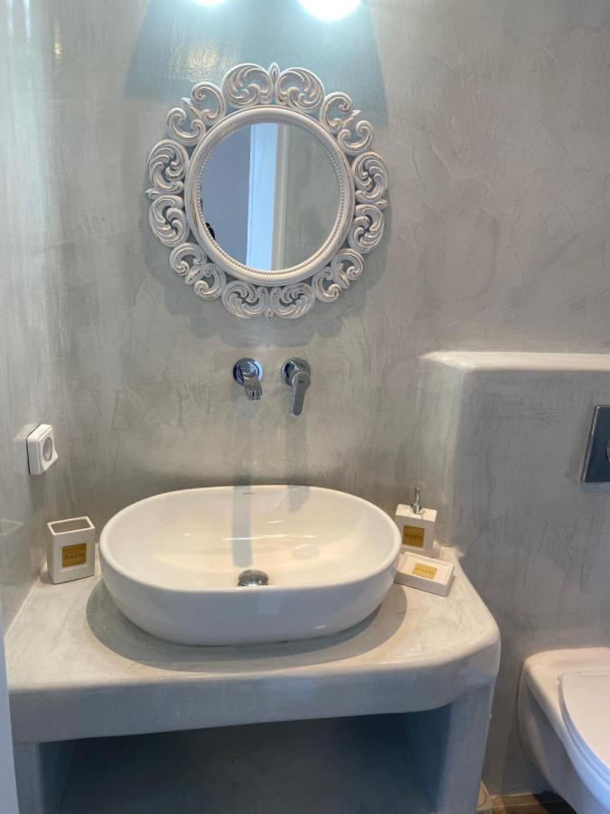 Petran Apartment Фира Екстериор снимка