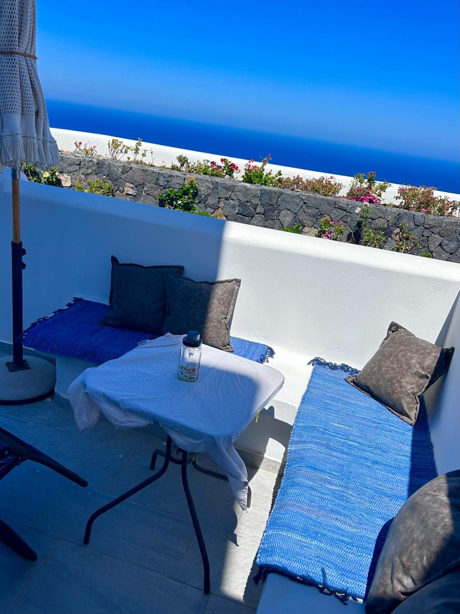 Petran Apartment Фира Екстериор снимка
